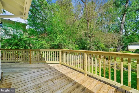 Exterior - 11807 Stonington Pl, Silver Spring, MD 20902 photo 3 of 22