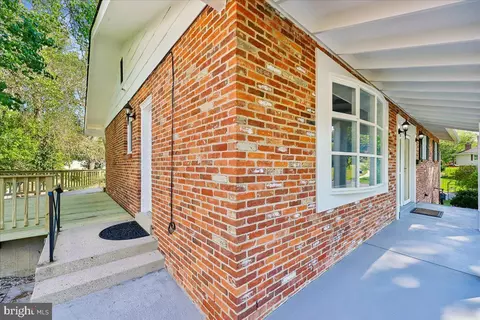 Exterior - 11807 Stonington Pl, Silver Spring, MD 20902 photo 6 of 22