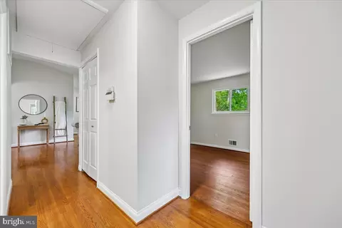 Entry Way - 11807 Stonington Pl, Silver Spring, MD 20902 photo 8 of 9