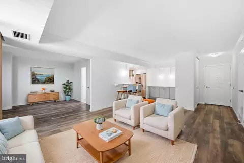 4601 N Park Ave #1120-V, Chevy Chase, MD 20815