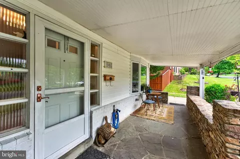 Exterior - 1008 Robroy Dr, Silver Spring, MD 20903 photo 2 of 7