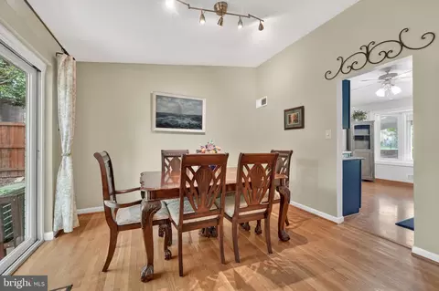 Dining - 1008 Robroy Dr, Silver Spring, MD 20903 photo 2 of 2