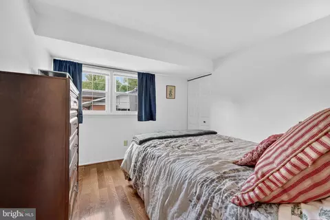Bedroom - 1008 Robroy Dr, Silver Spring, MD 20903 photo 5 of 5