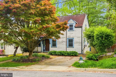 3512 Farragut Ave, Kensington, MD 20895