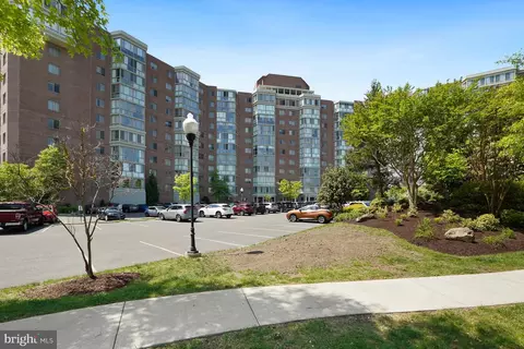 3210 N Leisure World Blvd #1001, Silver Spring, MD 20906