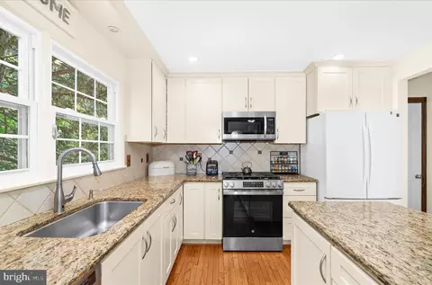 Kitchen - 13241 Osterport Dr, Silver Spring, MD 20906 photo 3 of 3