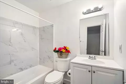 Bath - 2047 Featherwood St, Silver Spring, MD 20904 photo 3 of 4
