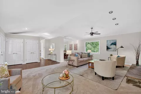 13821 Esworthy Rd, Darnestown, MD 20874