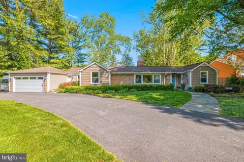 3707 E West Hwy, Chevy Chase, MD 20815