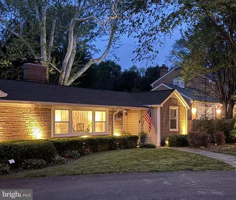 3707 E West Hwy, Chevy Chase, MD 20815