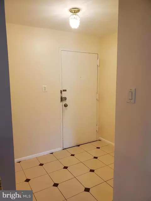 Entry Way - 2207 Greenery Ln #103-8, Silver Spring, MD 20906 photo 2 of 2