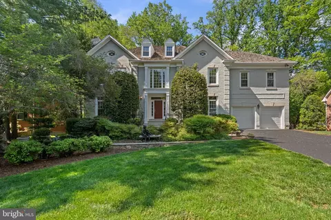 7012 Fawn Trail Ct, Bethesda, MD 20817