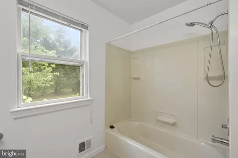 Bath - 1509 Woodman Ave, Silver Spring, MD 20902 photo 2 of 4