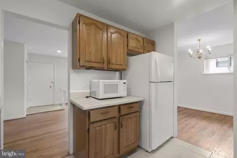 Entry Way - 1509 Woodman Ave, Silver Spring, MD 20902 photo 1 of 3