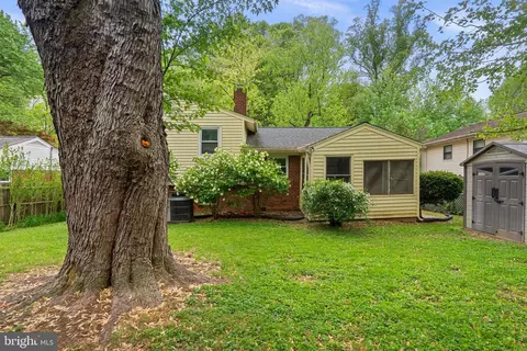 Exterior - 1509 Woodman Ave, Silver Spring, MD 20902 photo 6 of 8