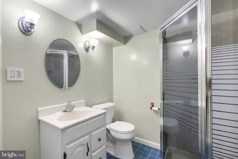 Bath - 3128 Memory Ln, Silver Spring, MD 20904 photo 4 of 4