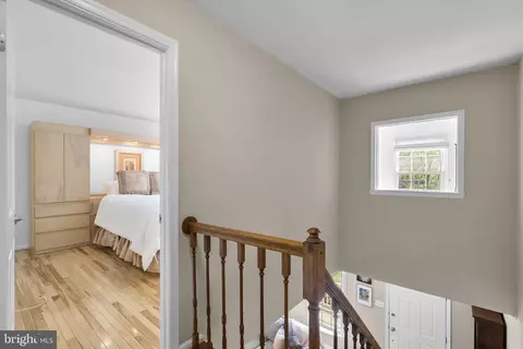 Entry Way - 3128 Memory Ln, Silver Spring, MD 20904 photo 4 of 4