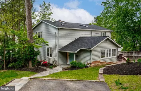 6310 E Halbert Rd, Bethesda, MD 20817