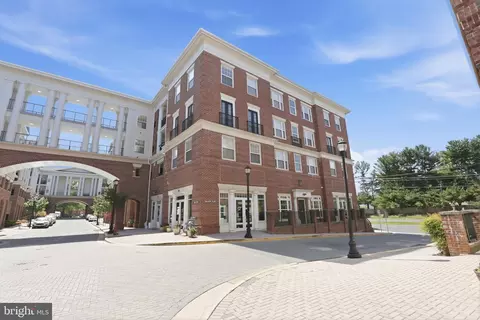 7 Granite Pl #214, Gaithersburg, MD 20878