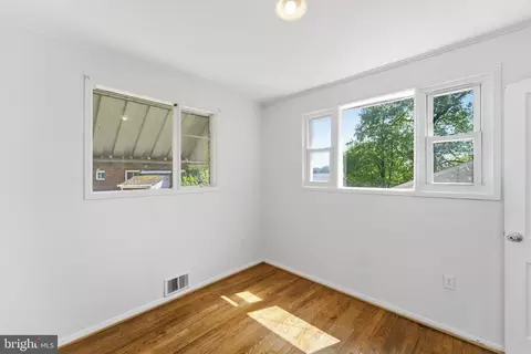 Bedroom - 10303 Haywood Dr, Silver Spring, MD 20902 photo 2 of 3