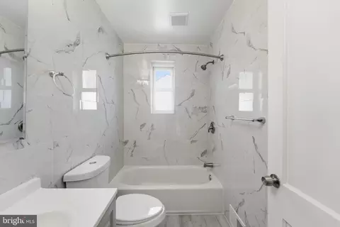 Entry Way - 10303 Haywood Dr, Silver Spring, MD 20902 photo 2 of 4
