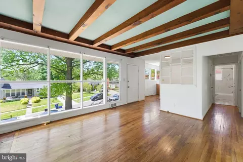 Living - 10303 Haywood Dr, Silver Spring, MD 20902 photo 2 of 6