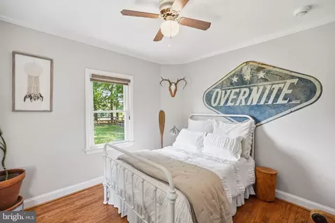 Bedroom - 1811 Ednor Rd, Silver Spring, MD 20905 photo 2 of 6