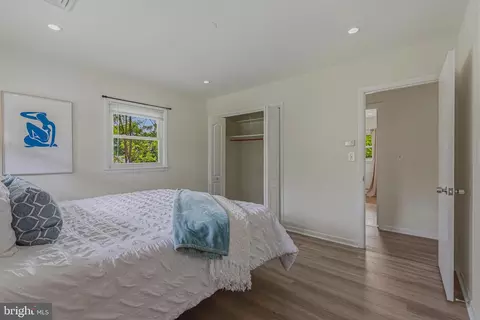 Bedroom - 10316 Sunset Dr, Damascus, MD 20872 photo 2 of 5