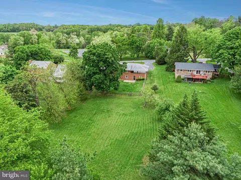 View/Area - 10316 Sunset Dr, Damascus, MD 20872 photo 3 of 3