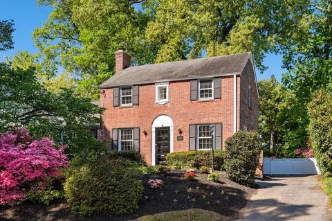 5608 Harwick Rd, Bethesda, MD 20816