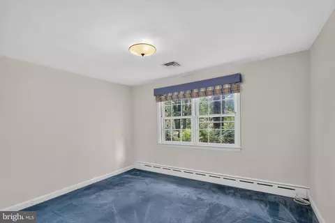 Bedroom - 10600 Greenacres Dr, Silver Spring, MD 20903 photo 2 of 12
