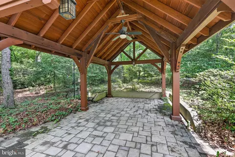 Exterior - 10600 Greenacres Dr, Silver Spring, MD 20903 photo 5 of 8