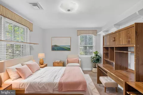 Bedroom - 10600 Greenacres Dr, Silver Spring, MD 20903 photo 5 of 12