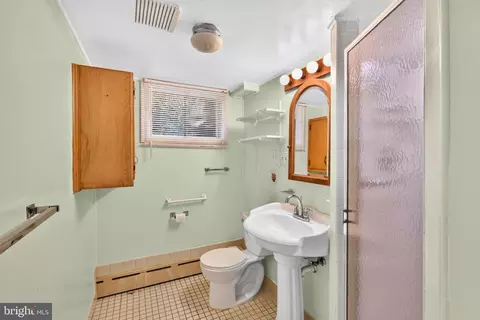 Bath - 10600 Greenacres Dr, Silver Spring, MD 20903 photo 4 of 4