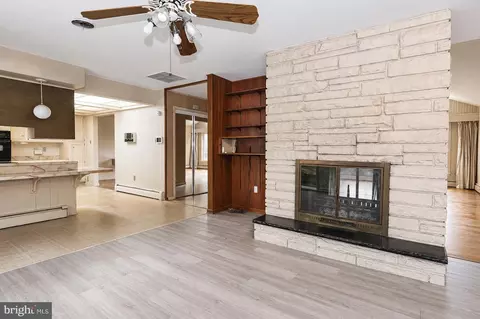 Living - 14607 Peach Orchard Rd, Silver Spring, MD 20905 photo 8 of 8