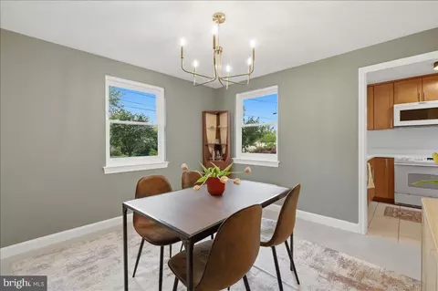Dining - 1613 N Springwood Dr N, Silver Spring, MD 20910 photo 2 of 2