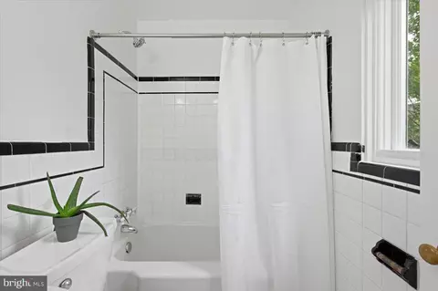 Bath - 1613 N Springwood Dr N, Silver Spring, MD 20910 photo 2 of 2