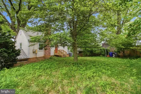 Exterior - 1613 N Springwood Dr N, Silver Spring, MD 20910 photo 10 of 11