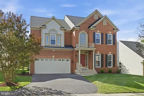 10816 Maplecrest Ln, Potomac, MD 20854