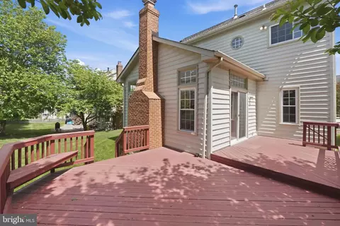 Exterior - 10816 Maplecrest Ln, Potomac, MD 20854 photo 2 of 4