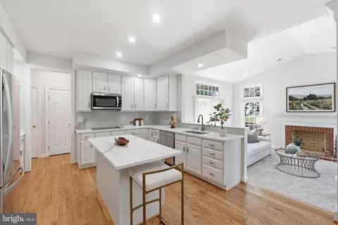 Kitchen - 10816 Maplecrest Ln, Potomac, MD 20854 photo 3 of 3