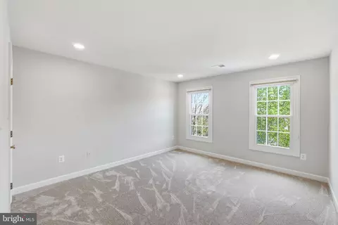 Bedroom - 10816 Maplecrest Ln, Potomac, MD 20854 photo 3 of 3