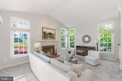Living - 10816 Maplecrest Ln, Potomac, MD 20854 photo 1 of 6