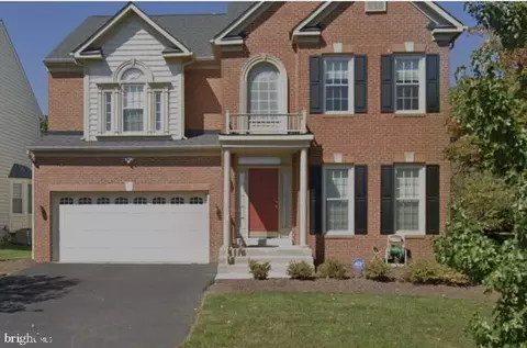 10816 Maplecrest Ln, Potomac, MD 20854