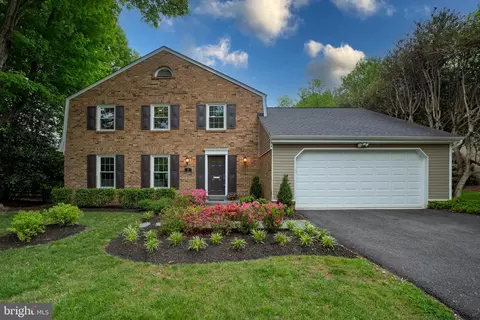 7 Old Creek Ct, Potomac, MD 20854