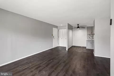 Living - 2201 Greenery Ln #104-11, Silver Spring, MD 20906 photo 3 of 6