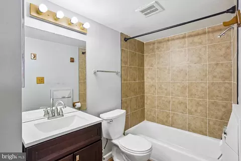 Bath - 2201 Greenery Ln #104-11, Silver Spring, MD 20906 photo 2 of 2