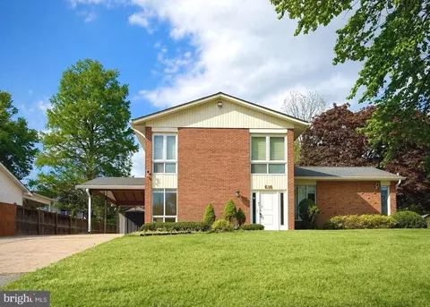 616 Chichester Ln, Silver Spring, MD 20904