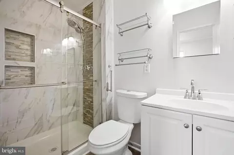 Bath - 616 Chichester Ln, Silver Spring, MD 20904 photo 3 of 3
