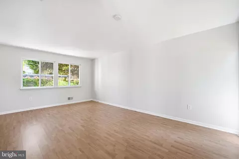 Living - 616 Chichester Ln, Silver Spring, MD 20904 photo 6 of 8